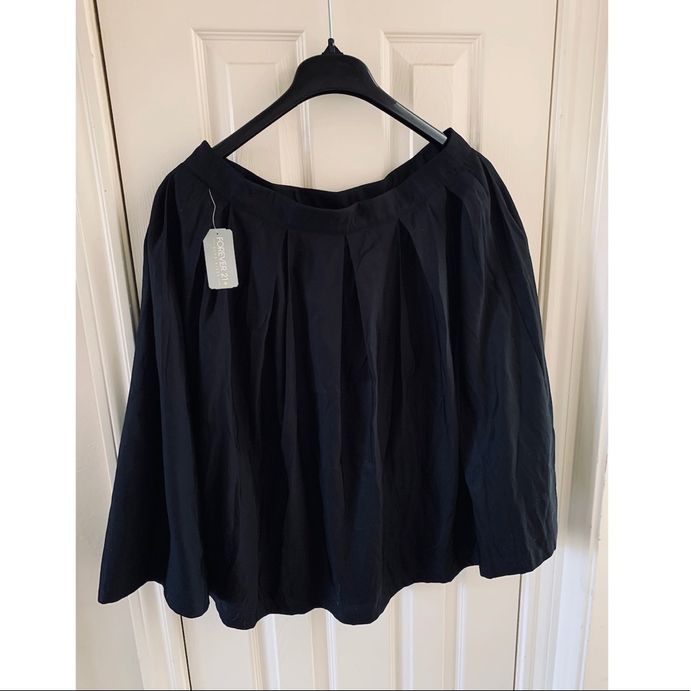 Forever 21 black skirt